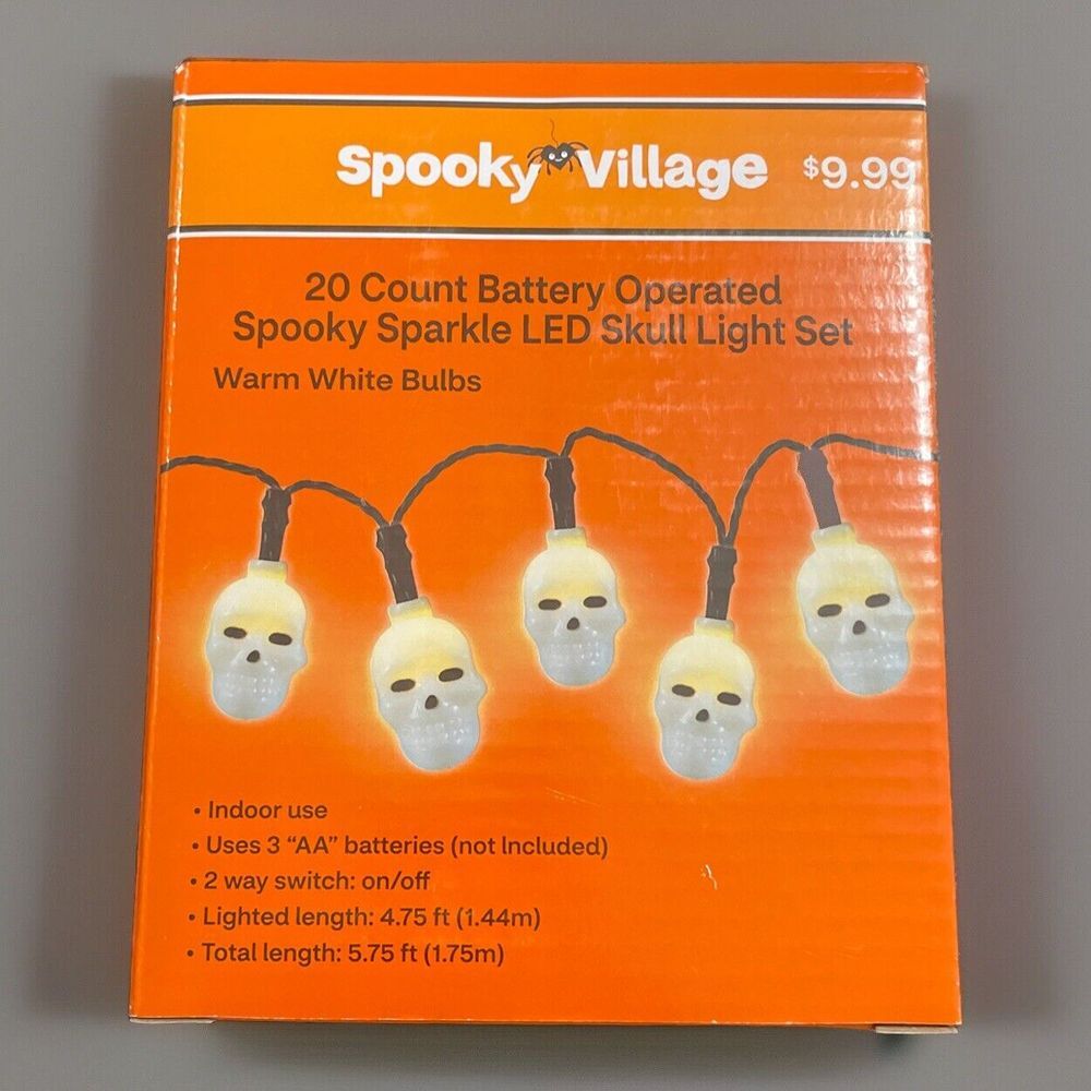 Spooky Village ✨Halloween 20ct‎ Skull Indoor LED String Light Spooky Sparkle Set